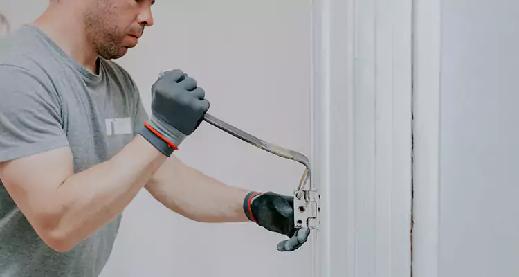 Cracked Door Jamb Repair in Clermont, FL