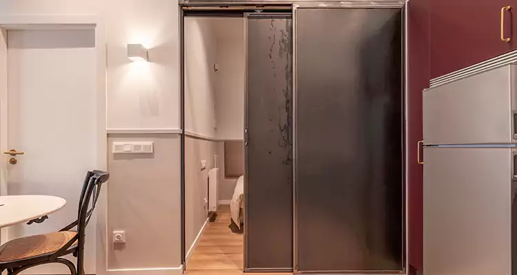 We Fix Closet Sliding Door in Clermont, FL 